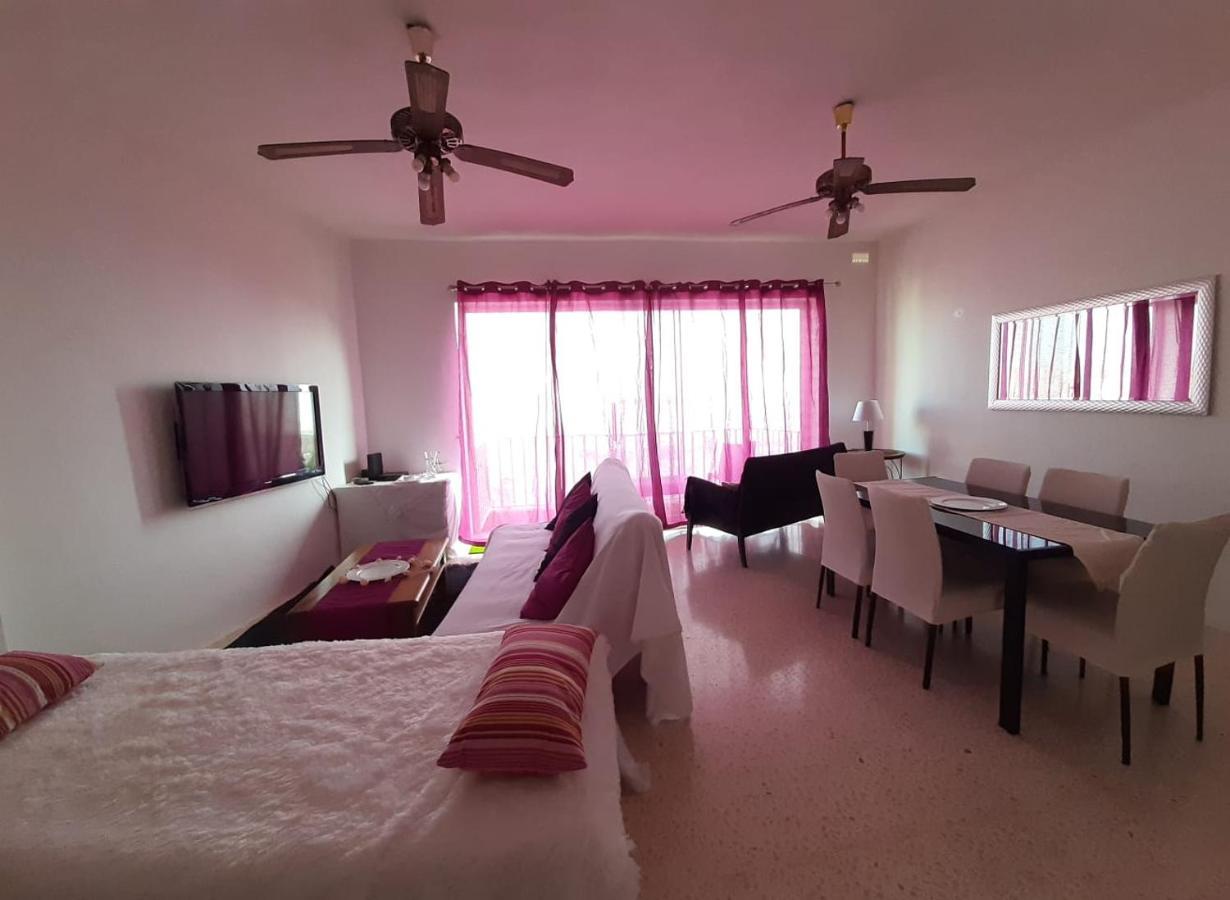 Coral Apartment Сейнт Полс Бей Екстериор снимка