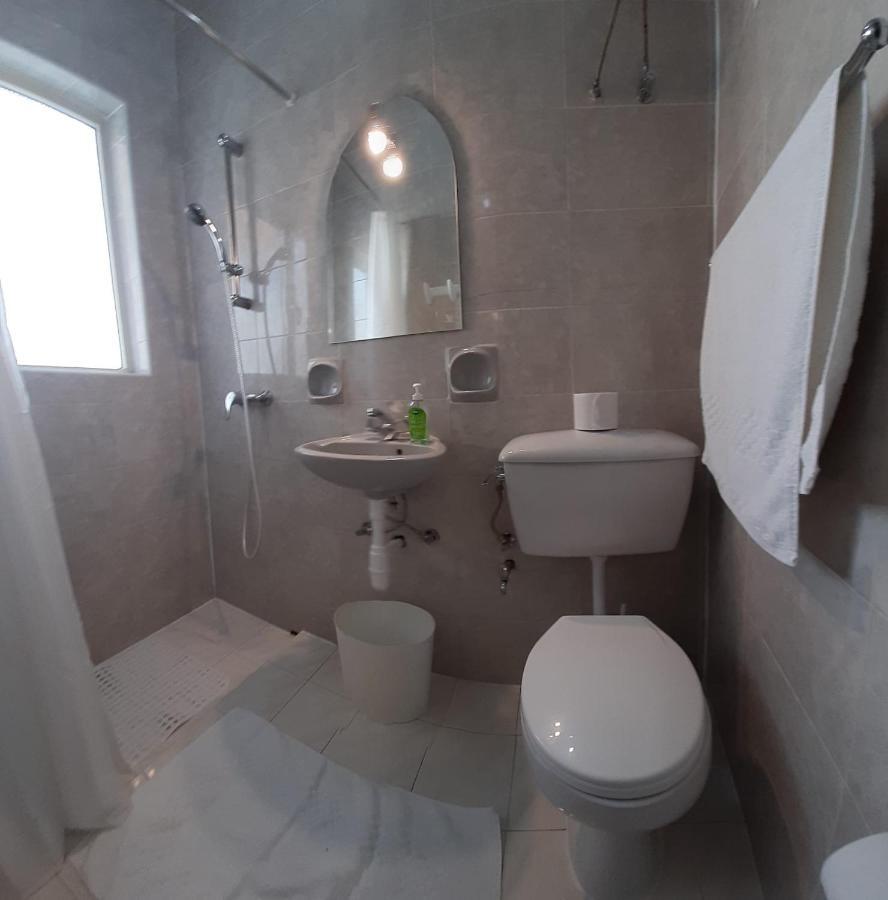 Coral Apartment Сейнт Полс Бей Екстериор снимка