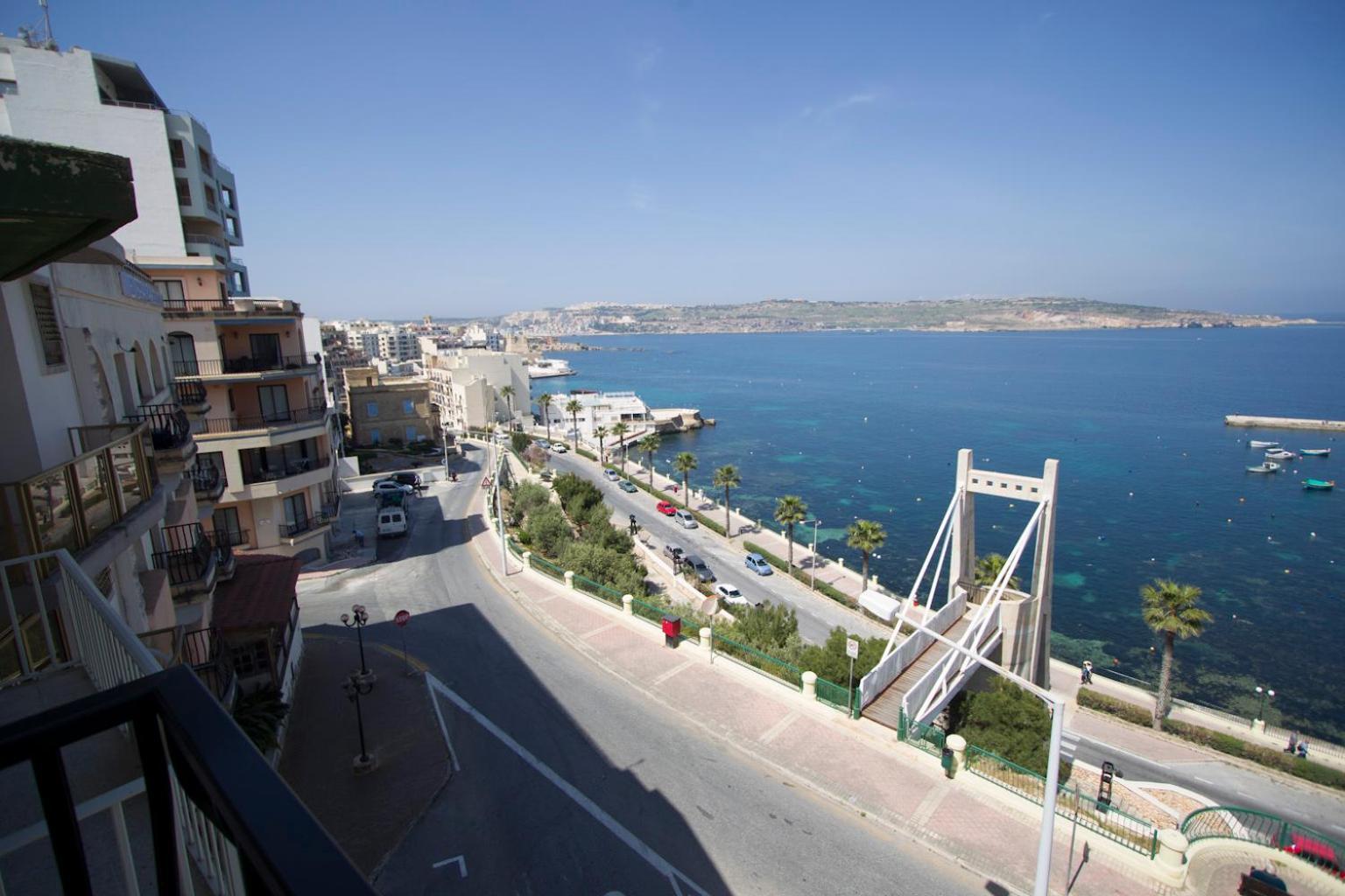 Coral Apartment Сейнт Полс Бей Екстериор снимка
